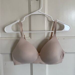 Soma Embraceable‎ Wireless bra size 36B